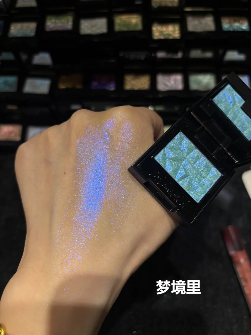 Coldnwild Monochrome Gradual Eye Shadow Chameleon Glitter Highly Pigmented Blue Purple High Concentration Optical Eye Makeup