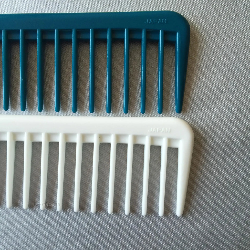 Brush Professional Hair Cutting Comb Anti-static Flat Head Cutter Comb FineTooth Haircut Salon Tools Barber Hair Accessories