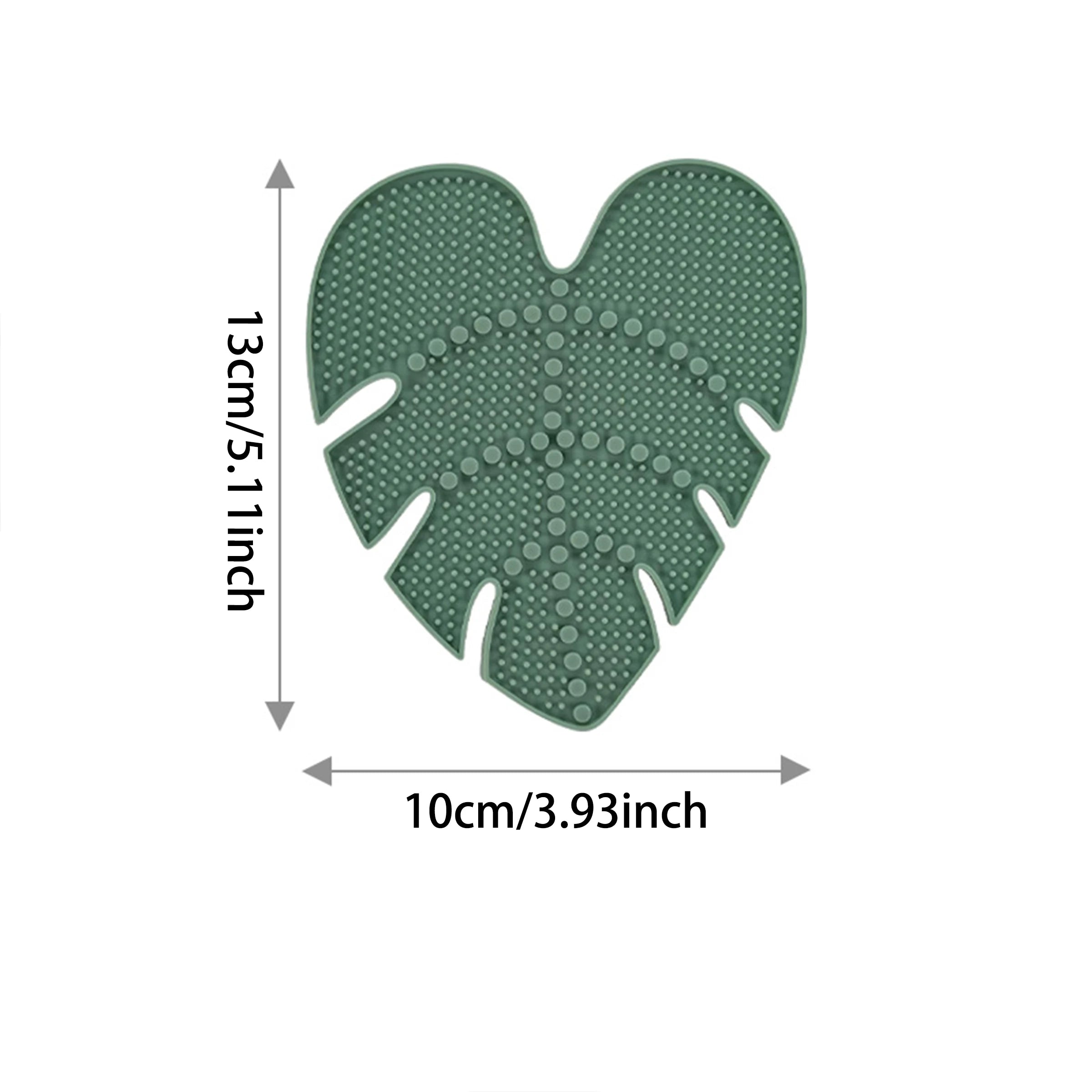 Silicone makeup brush cleaning pad with suction cup, a makeup brush cleaning tool suitable for brushes and powder puffs.