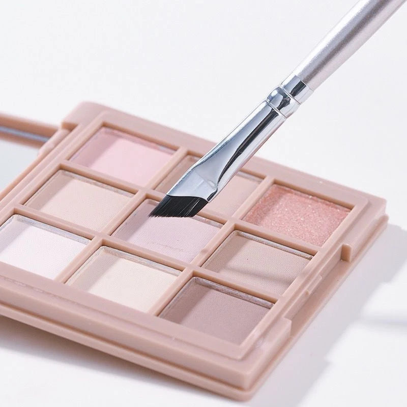 Sickle Eyeliner Brush Diagonal Eyebrow Brushes Blade Brush Undereyelid To Sleeping Silkworm Detail Brush Ultra-thin Makeup Tools