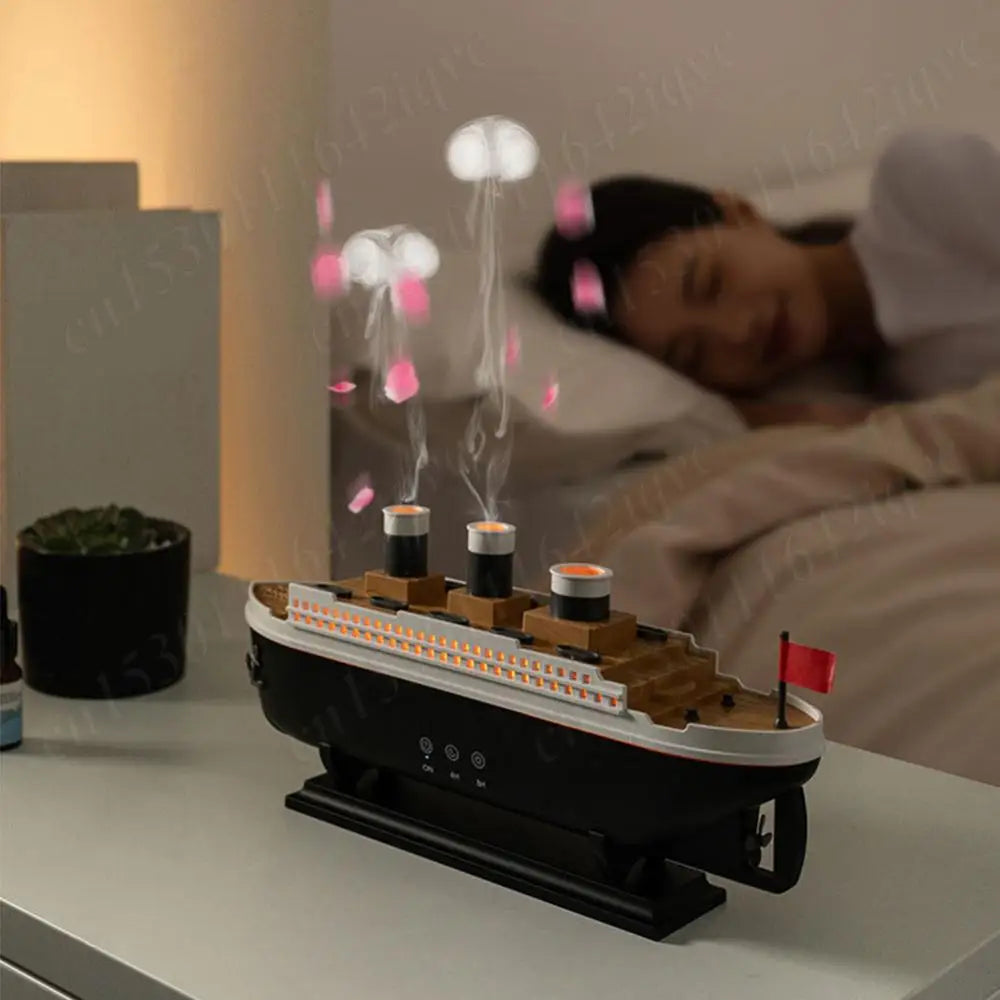 Retro Ship Air Humidifier 250ml Ocean Liner Essential Oil Diffuser Aromatherapy Diffuser Auto Shut-Off Night Light for Home Room
