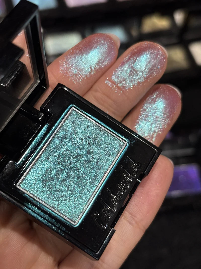 Coldnwild Monochrome Gradual Eye Shadow Chameleon Glitter Highly Pigmented Blue Purple High Concentration Optical Eye Makeup